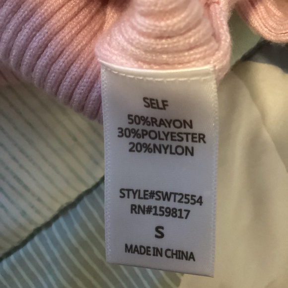 NWT pretty pastel pink crop style Altar’d State sweater - Picture 5 of 8